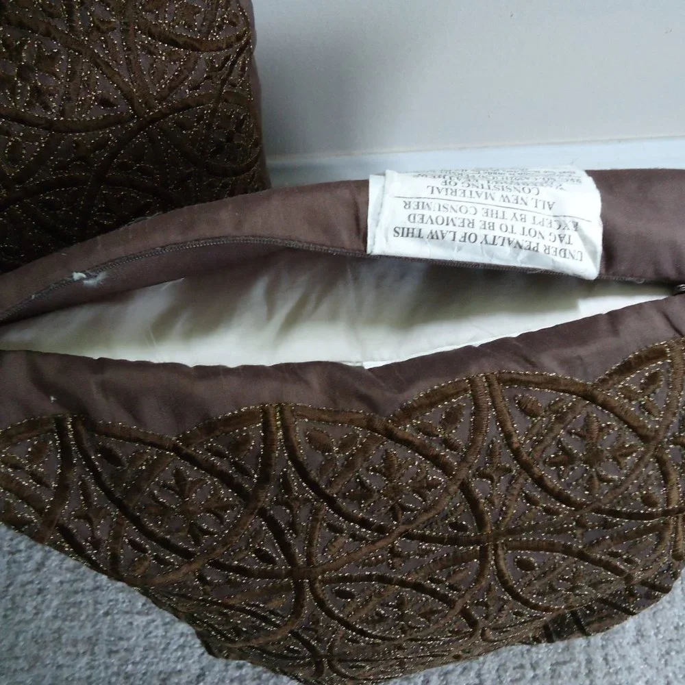 Fieldcrest Throw Pillows Feathers Bundle of 2